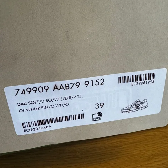 Gucci White and Pink Sneakers - Picture 4 of 11